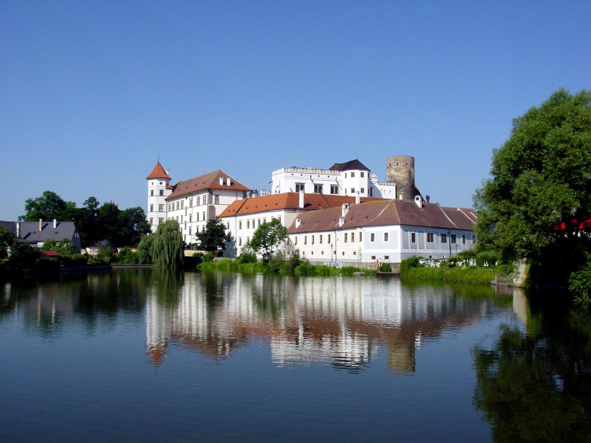 Penzion Kapitan Jindrichuv Hradec Luaran gambar
